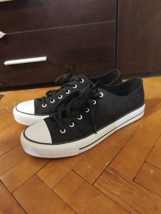 Универсални кецове