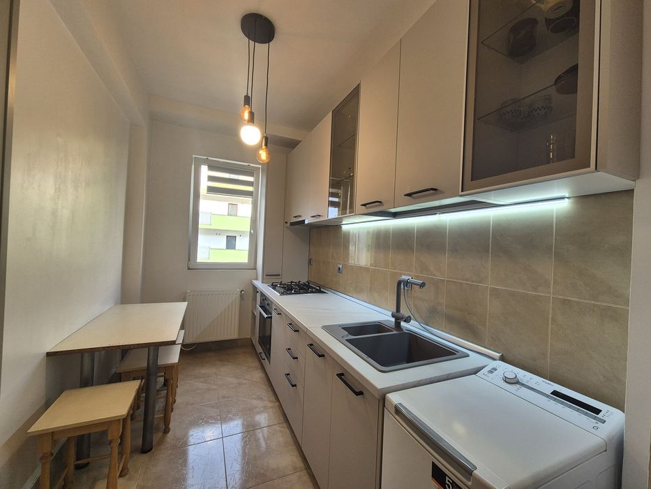 Apartament 2 camere (decomandat, 58mp) + loc parcare, Floresti, Porii