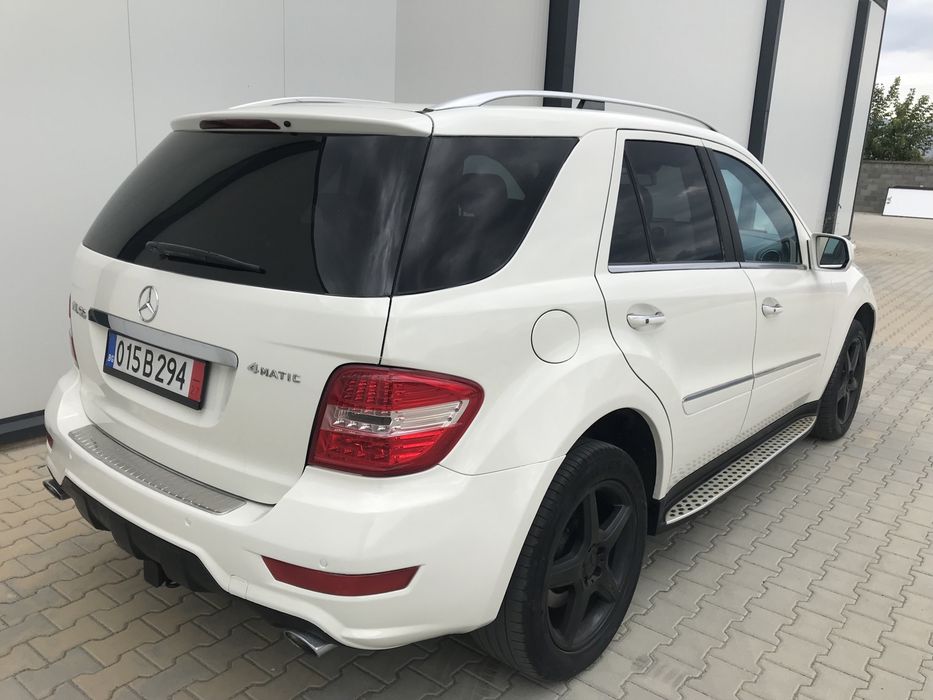 Мерцедес МЛ 550 АМГ  388 коня феислифт