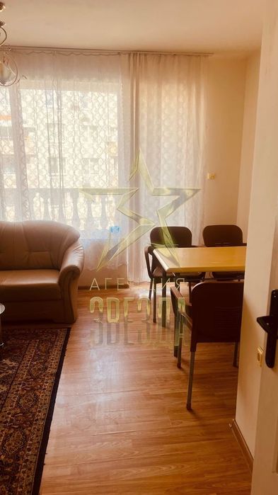 Дава се под наем Тристаен апартамент в Пловдив, Център - 100 кв.м за 390 € - Снимка #3