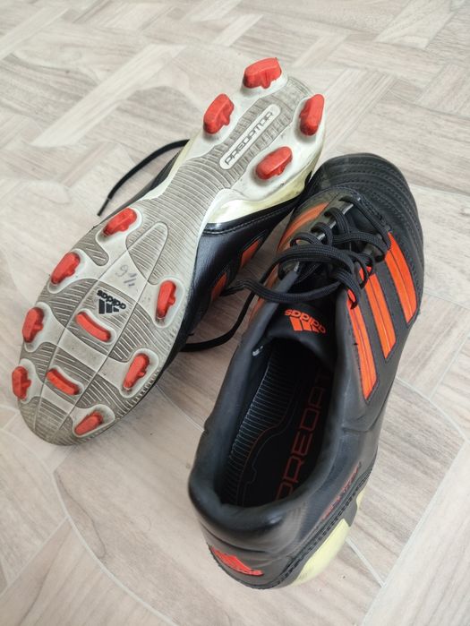 Бутсы футбольные