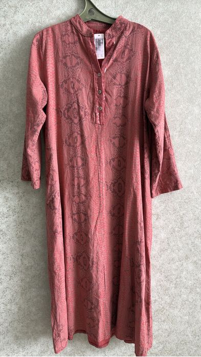 Продам новые платья