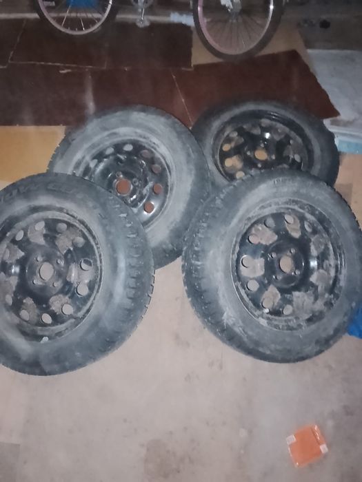 продам зимние колеса r15