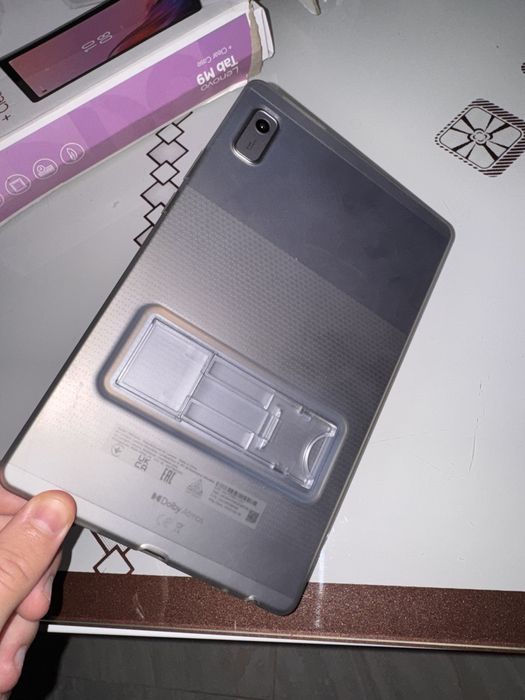 Tableta Lenovo Tab M9 , nou nouta