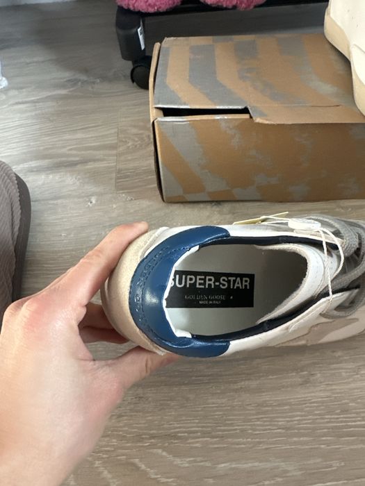 Golden goose  42 noi