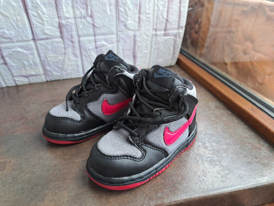 маратонки за момиче кецове,спортни обувки Nike,найк,номер 22,5