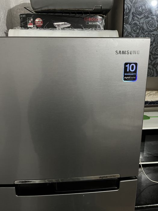 Холодильник Samsung рабочий