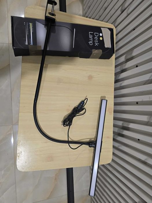 LED настолна лампа