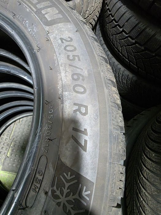 4 бр зимни 205/60/17 Michelin