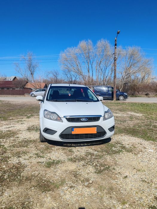 Vând Ford focus 2