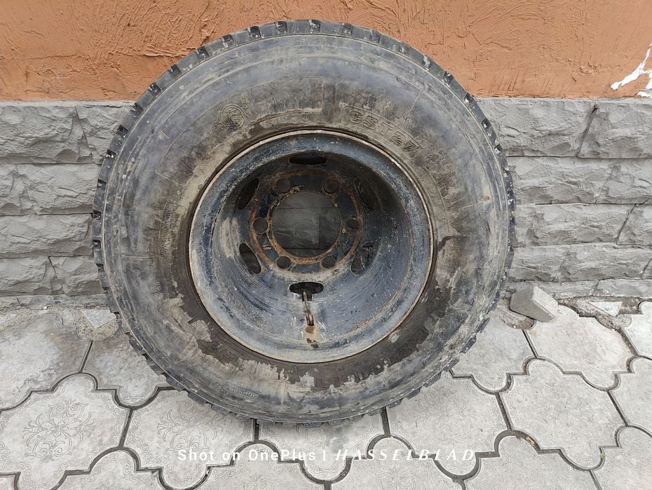 Продам шина с диском комплект