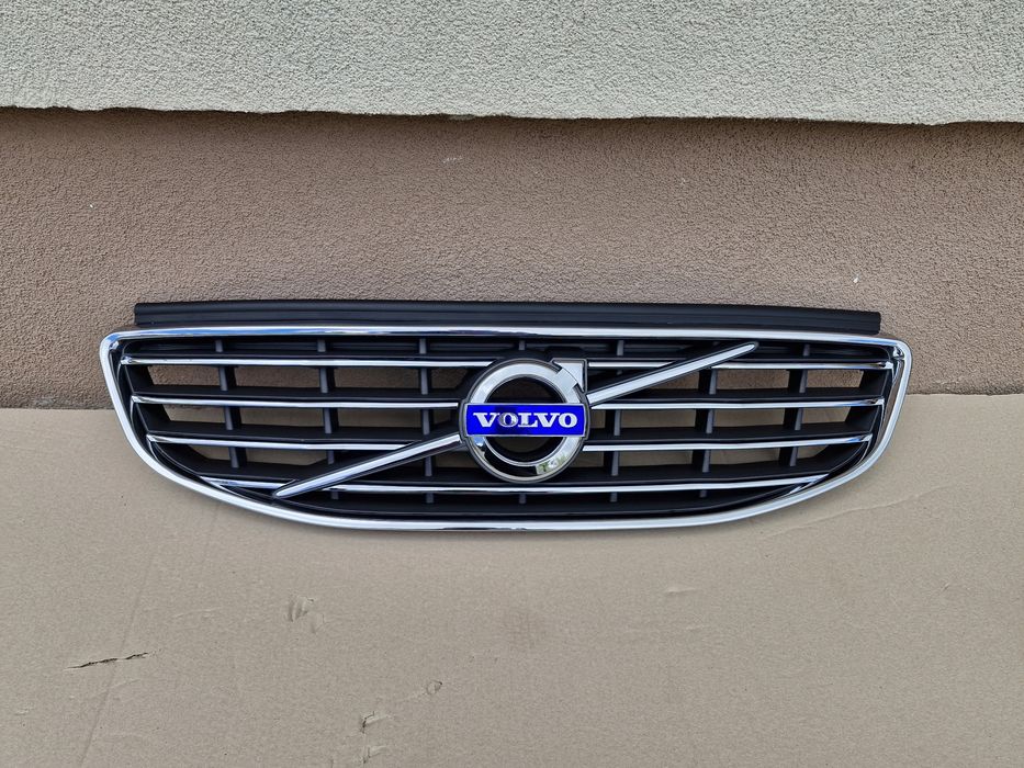 Grila centrala Volvo XC60 NOUA 2013-2016