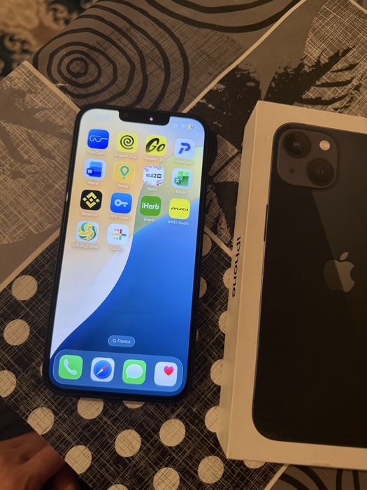Продам iPhone 13 в идеальном состоянии
