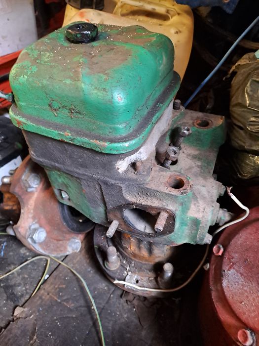 Трактор и ДТ 14 и ДТ 20 на части