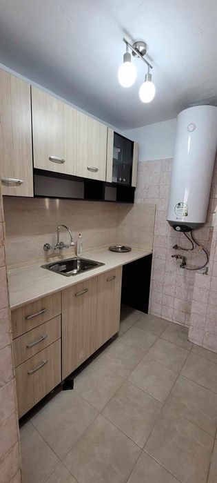 Дава се под наем Двустаен апартамент в Варна, Спортна зала - 48 кв.м за 400 € - Снимка #2