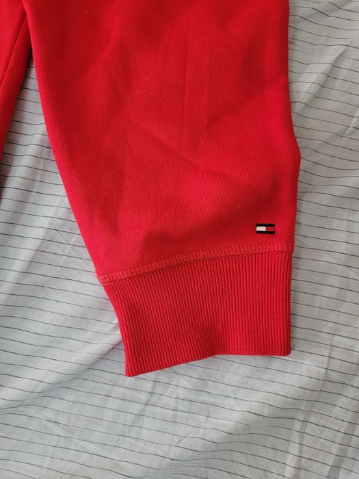 Продам толстовку "Tommy Hilfiger"