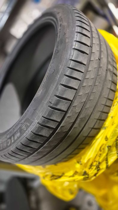 4 летни гуми Mishelin pilot sport ev 255/40/20 запазени!