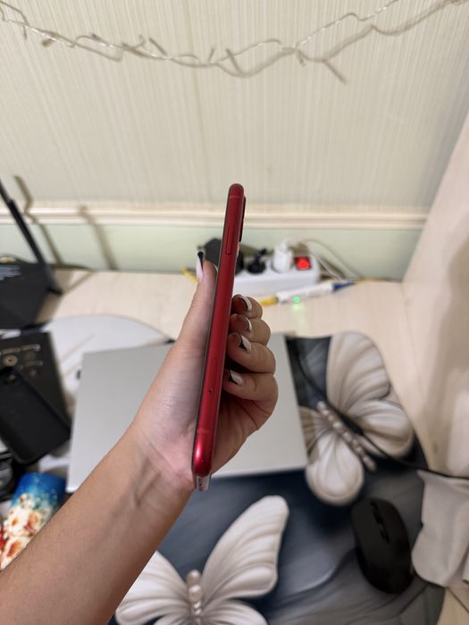 Iphohe 11 (PRODUCT) Red