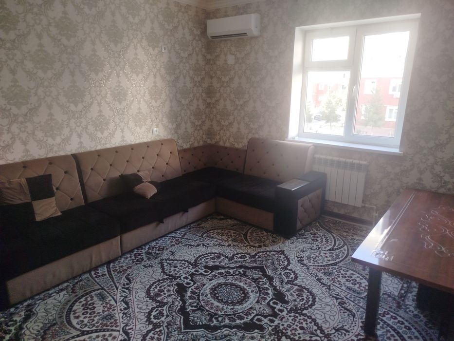 2 xonali kvartira sotiladi