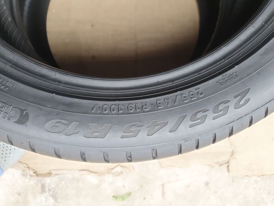 2 Anvelope Vară Pirelli Scorpion 255 45 R19  Impecabile.