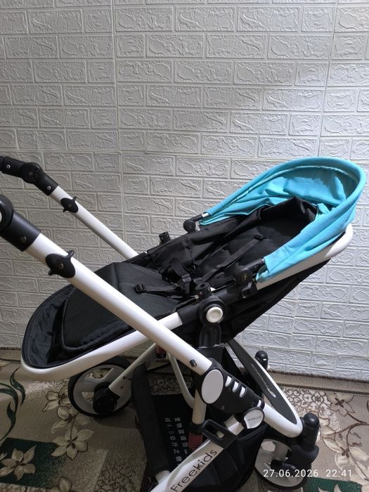 Продам коляску Freekids