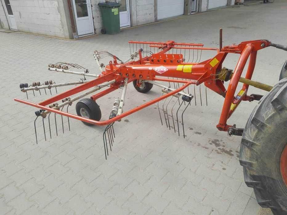 Greblă de adunat fan Kuhn