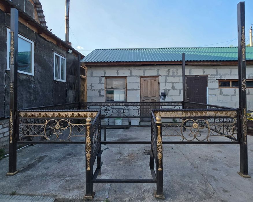 Тапчан с лестницей