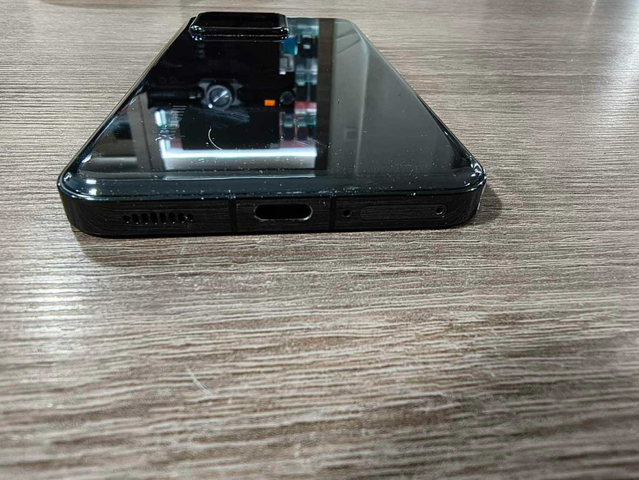 Телефон Xiaomi 13 256gb/8gb