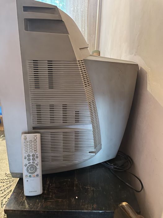 Samsung 29” 100херца