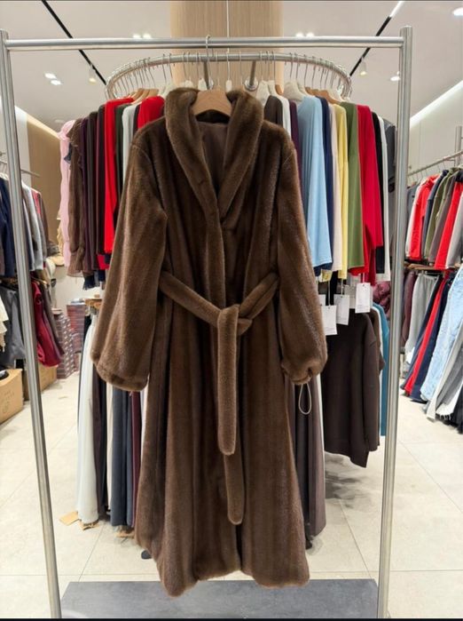 Продается элегантная эко-шуба