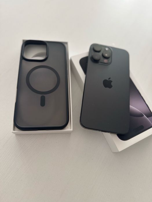 Iphone 16 PRO MAX 256 gb, folosit 2 saptamani