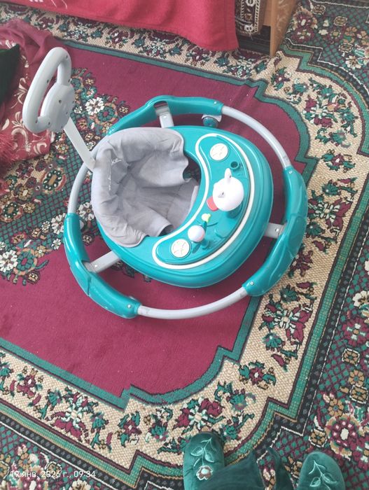 Продам коляску и ходунки
