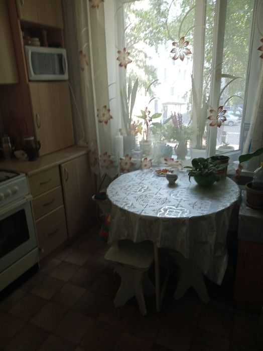 На подселение парня