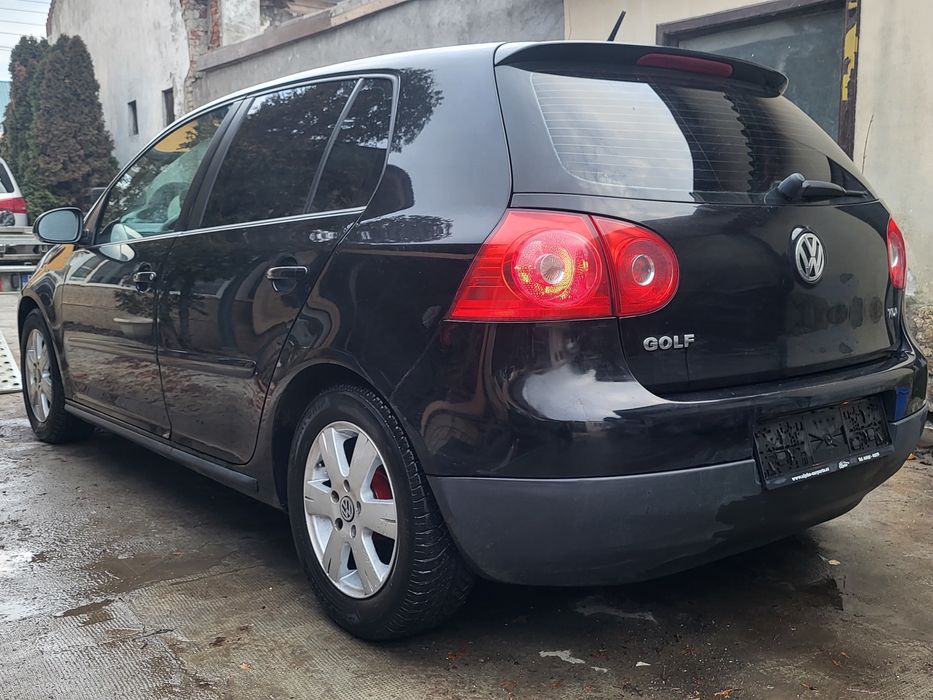 Golf 5 anul 2009 1.9 tdi 90cp