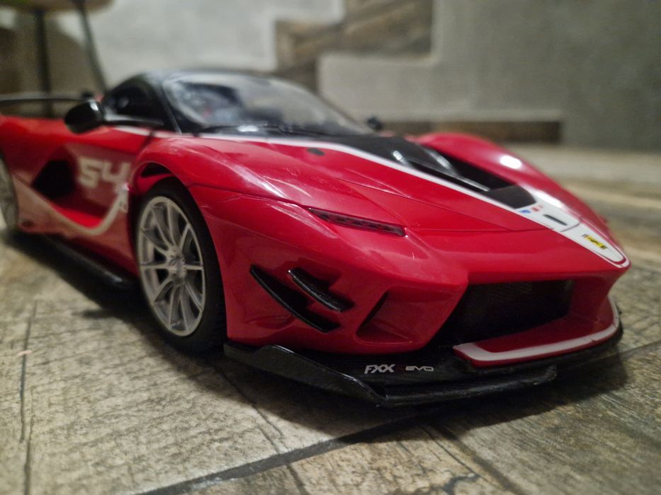 Кола Ferrari колекционерска италианска!