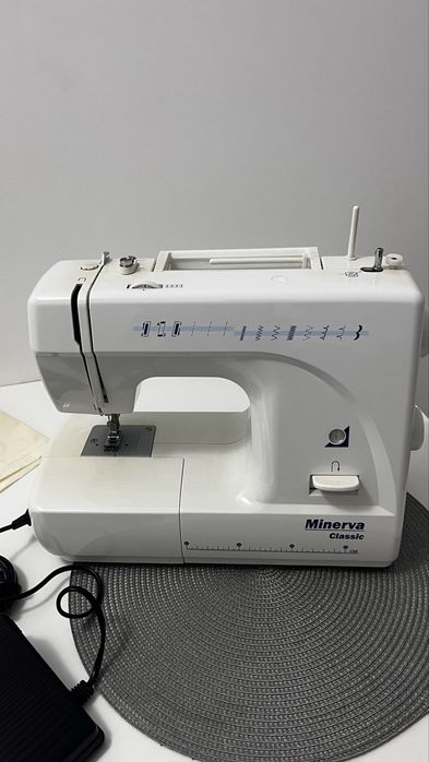Masina de cusut Minerva