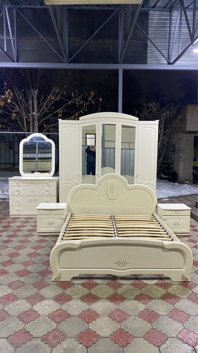 Продам Спальный Гарнитур +доставка