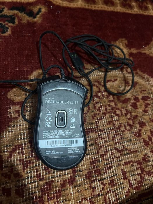 Игровая мышь Razer DeathAdder Essential.