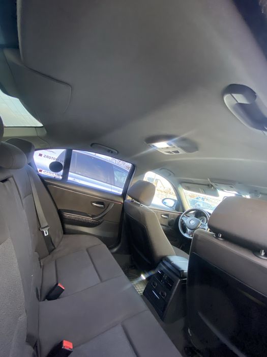 Vand bmw e 90 an 2006 propietar