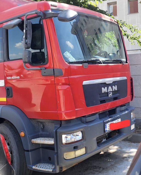 Vând camion man tgm18.240 cu lift,motor defect