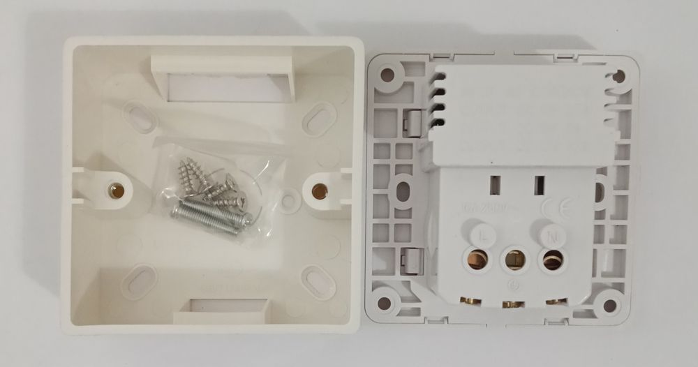 Продам USB-розетки новые( Германия).3 вида. .