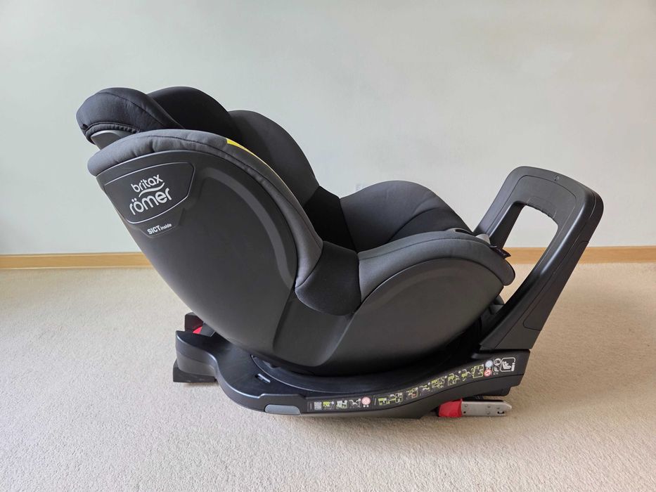 Scaun auto Britax Romer Dualfix i-Size 360°, ISOFIX, 0-4 ani + insert nou-nascut