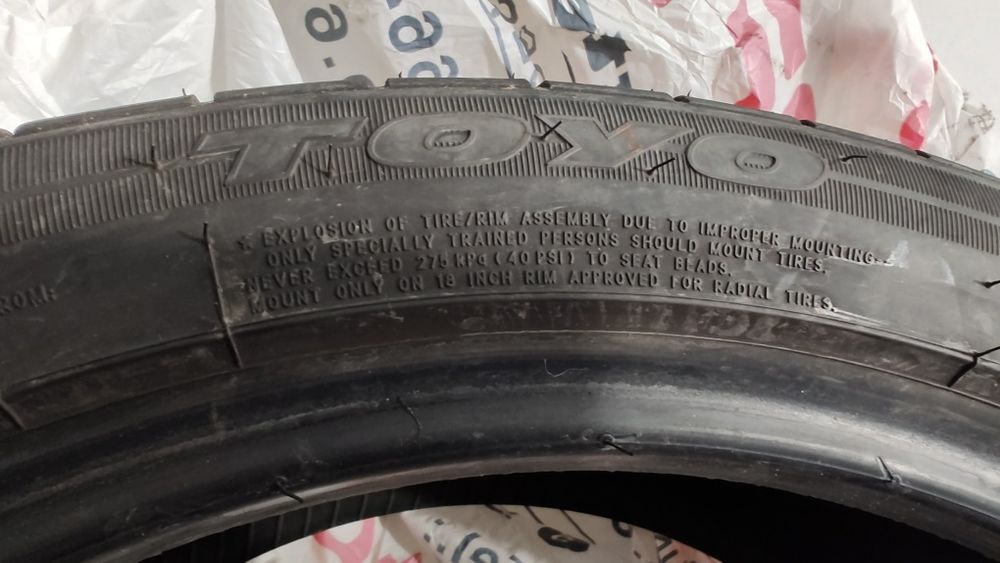 Set de 4 anvelope vara TOYO  215/45R18 89W