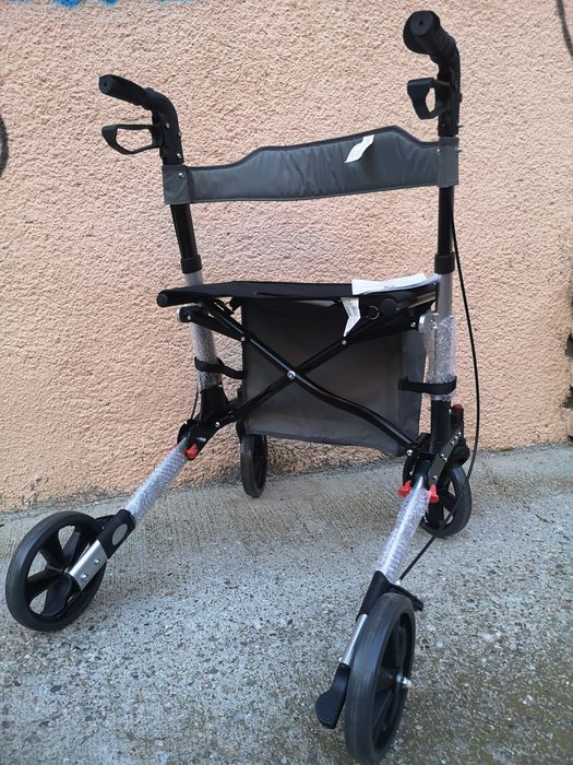 Carucior cadru cu roti rolator  ortopedic handicap dizabilități varstnici batrani dublu pliabil rabatabil