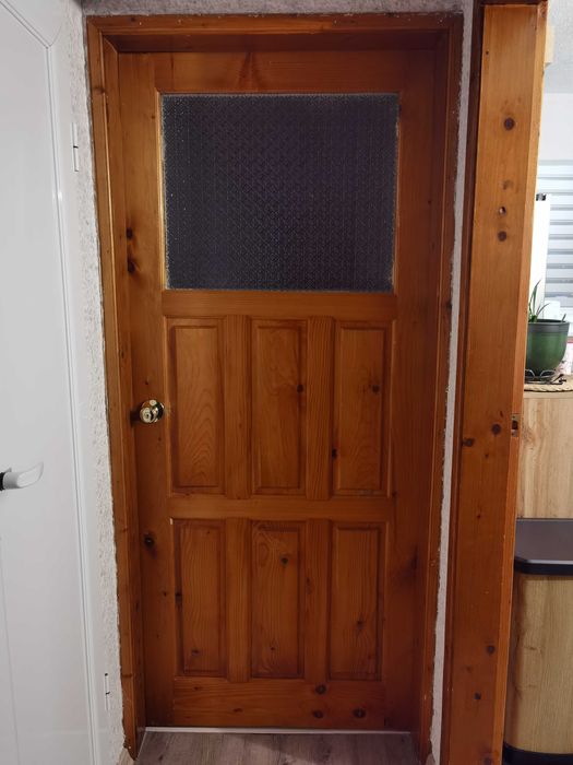 Интериорни врати