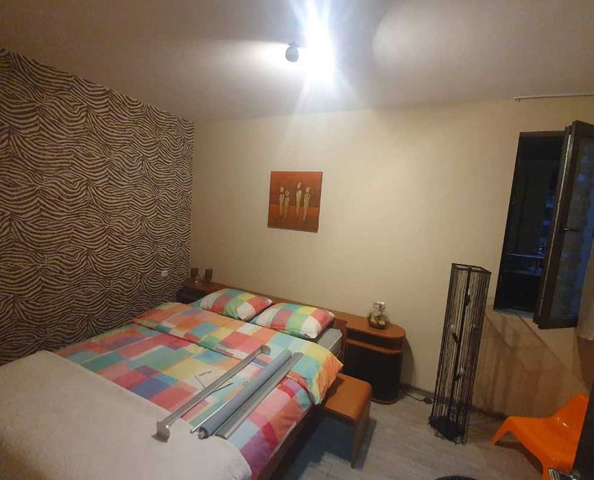 Дава се под наем Тристаен апартамент в Пловдив, Изгрев - 80 кв.м за 248.88 € - Снимка #1