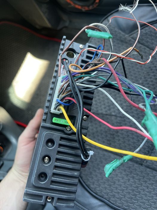 Продам магнитолу Venom D541BT