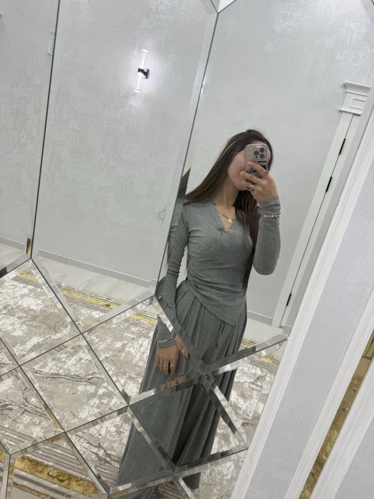 Продам платья и двойки