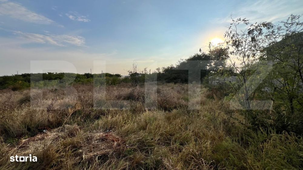 Teren intravilan, 349 mp, Sud-Est - Preajba