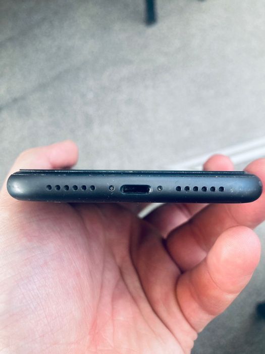 Продам iphone 11 128 gb